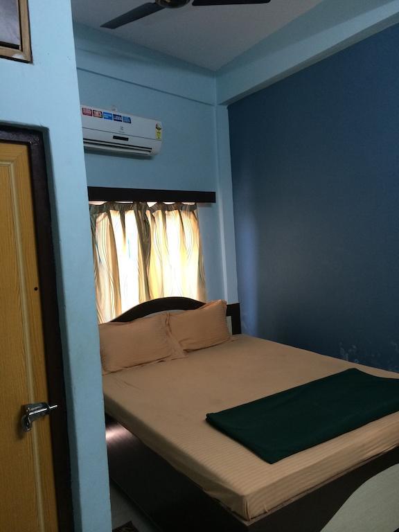 Hotel Pragya International Варанаси Номер фото